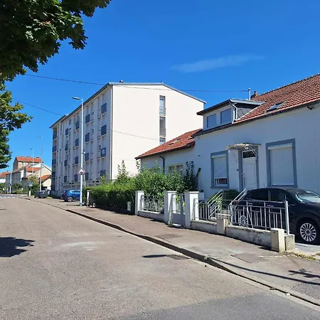 Jurassique Apartment *